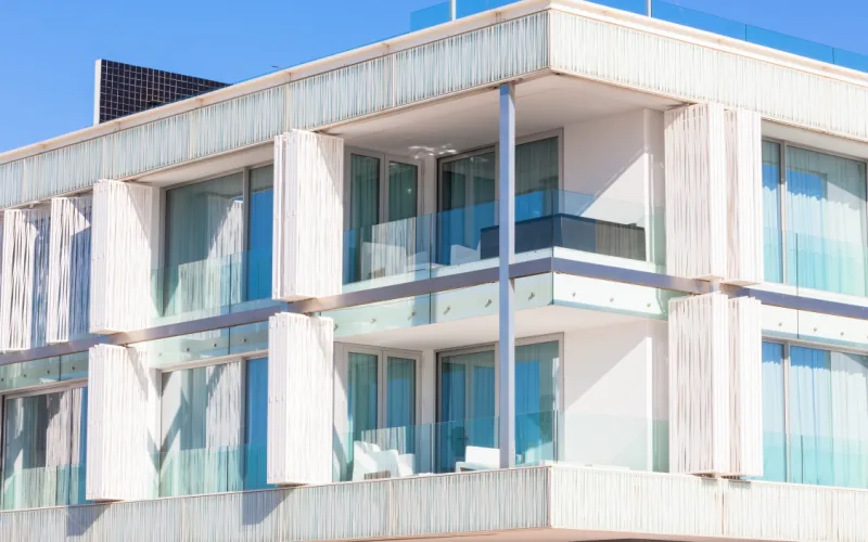 Cam balkon